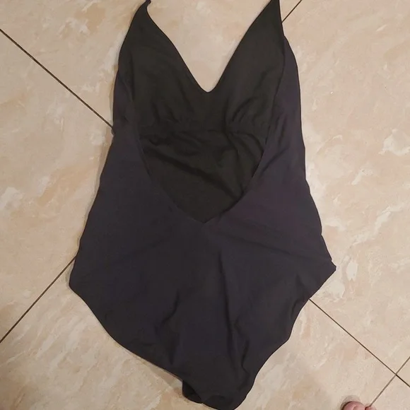 Black Halter One-Piece Swimsuit - Picture 2 of 4